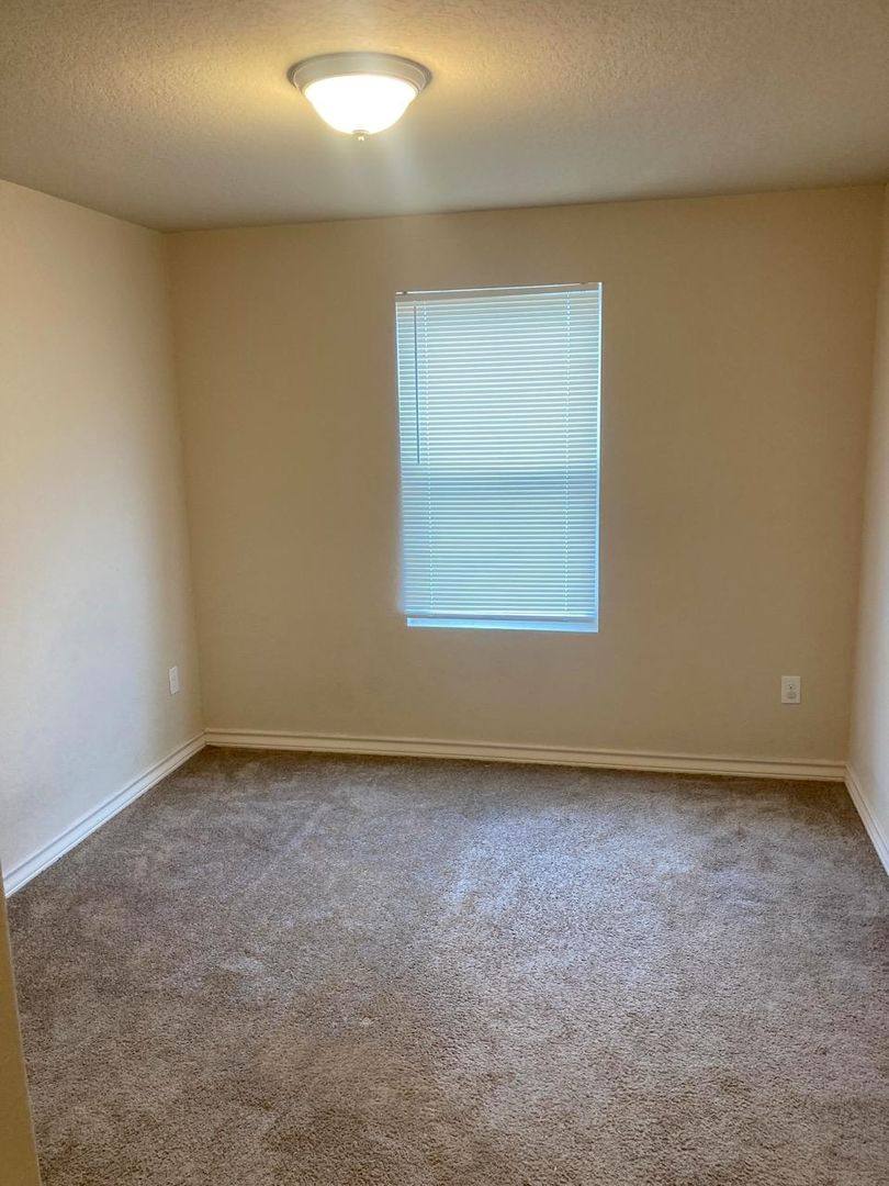 Apartment for rent at 7030 Lakeview Dr, San Antonio, TX 78244