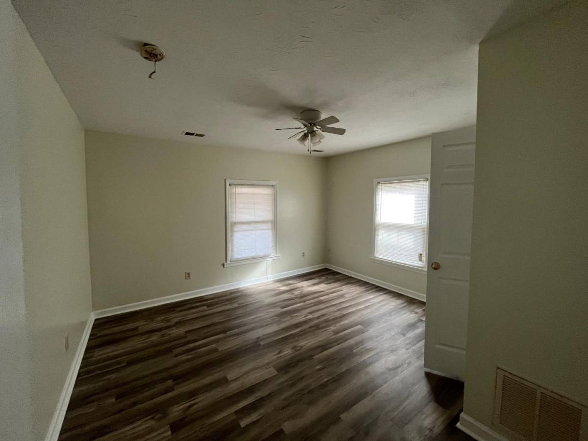 House for rent at 450 Shawnee Ave, Lexington, KY 40505