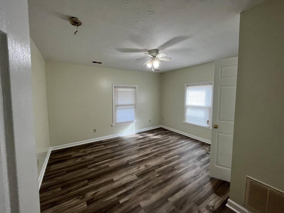 House for rent at 450 Shawnee Ave, Lexington, KY 40505