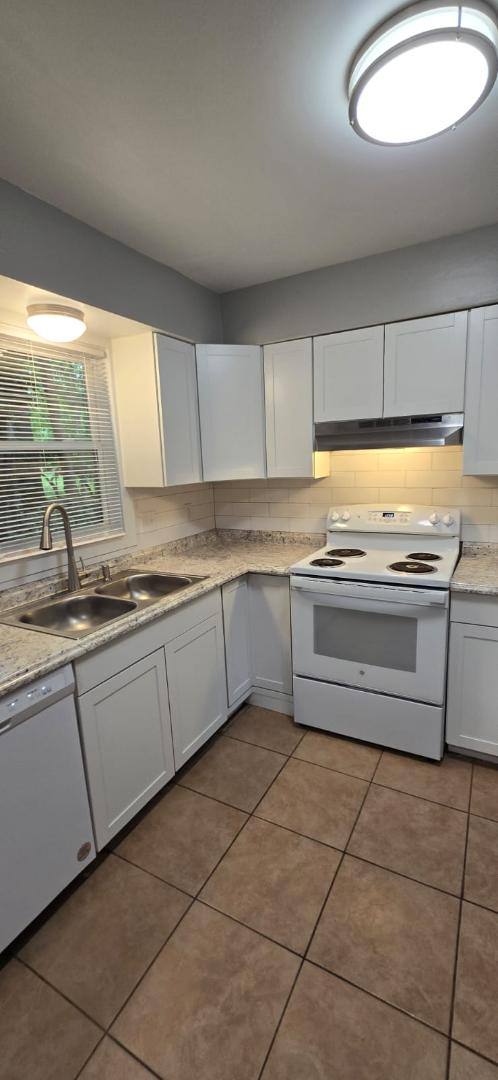 Apartment for rent at 1363 Vineland Court SE, Grand Rapids, MI 49508