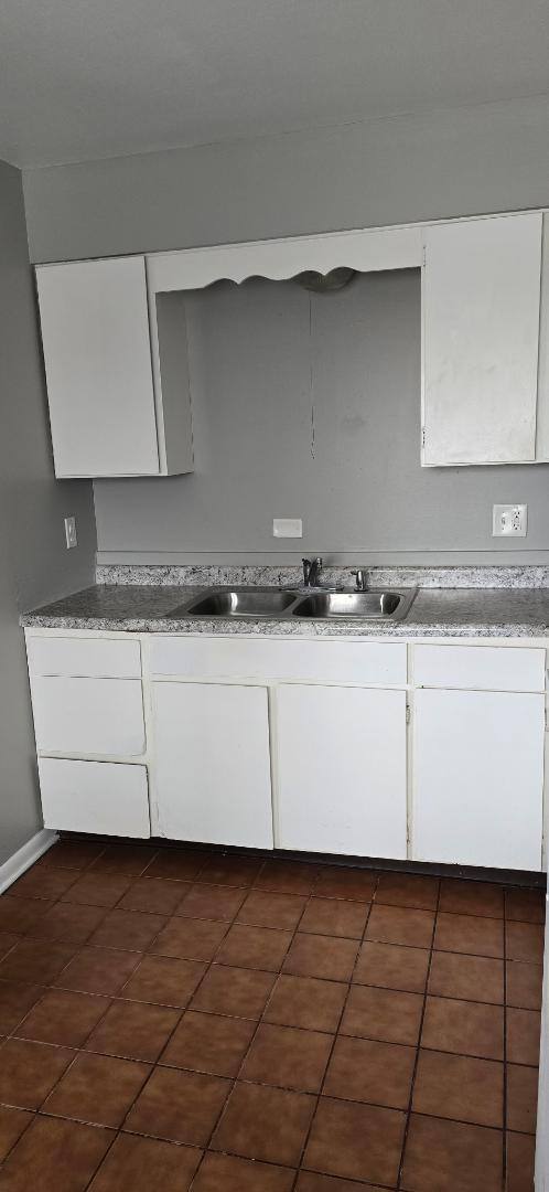 Apartment for rent at 2911 Harwick Dr #9, Lansing, MI 48917