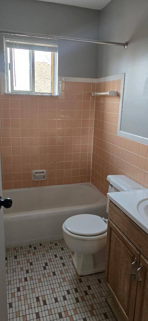 Apartment for rent at 2911 Harwick Dr #9, Lansing, MI 48917