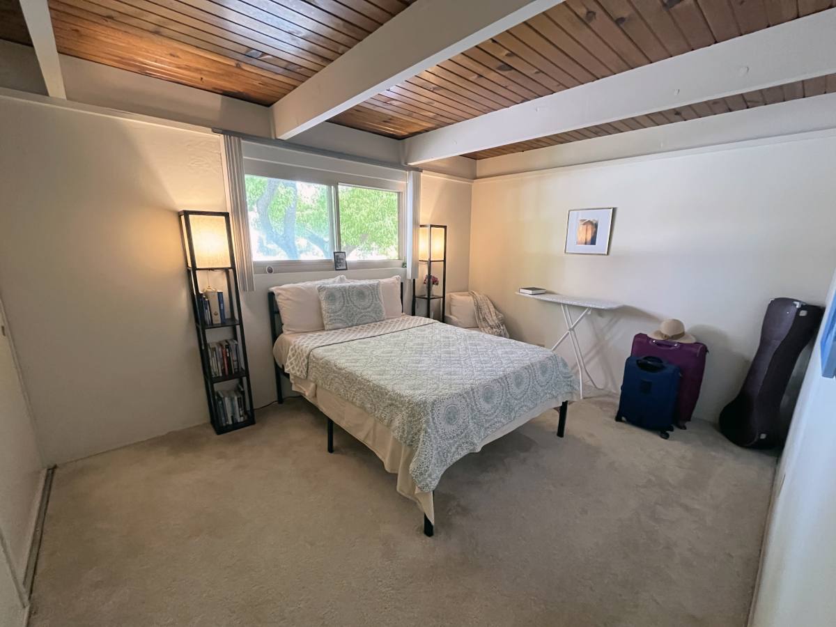 Apartment for rent at 240 Monroe Dr #205, Mountain View, CA 94040
