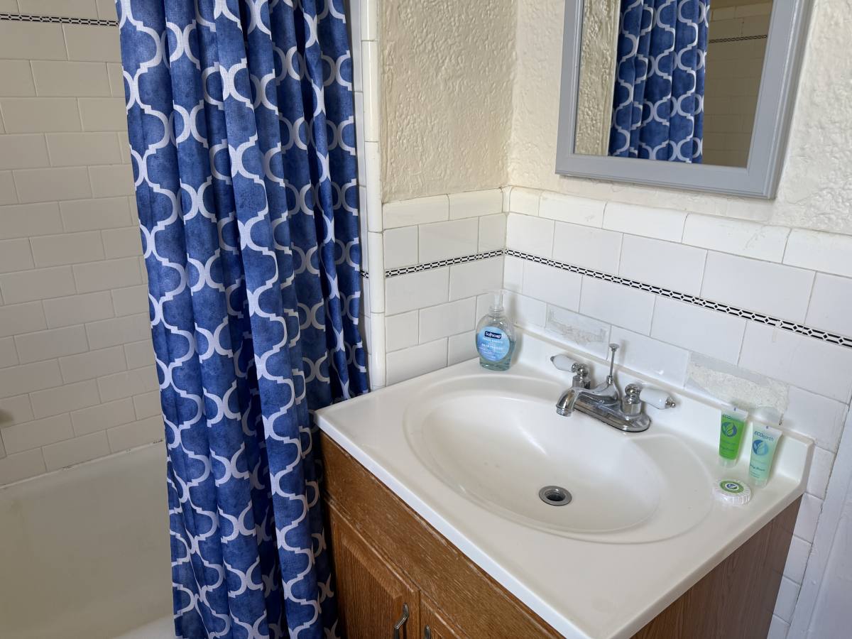 Apartment for rent at 7845 Montgomery Ave #4, Elkins Park, PA 19027