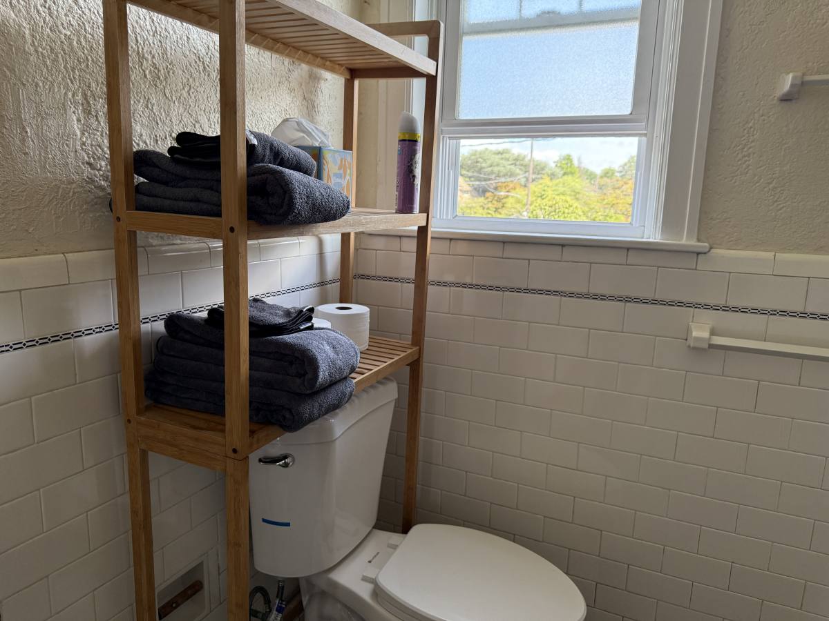 Apartment for rent at 7845 Montgomery Ave #4, Elkins Park, PA 19027