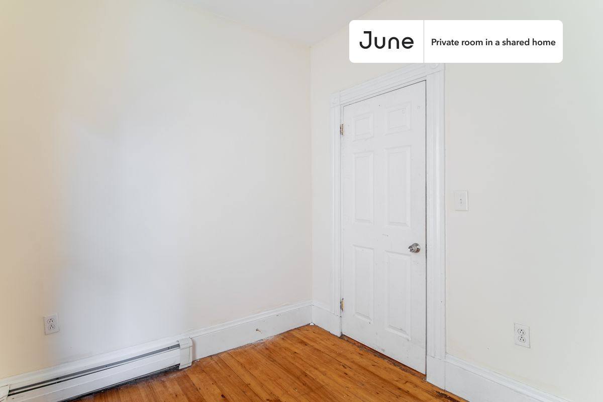 Apartment for rent at 72 Calumet St #B, Roxbury Crossing, MA 02120