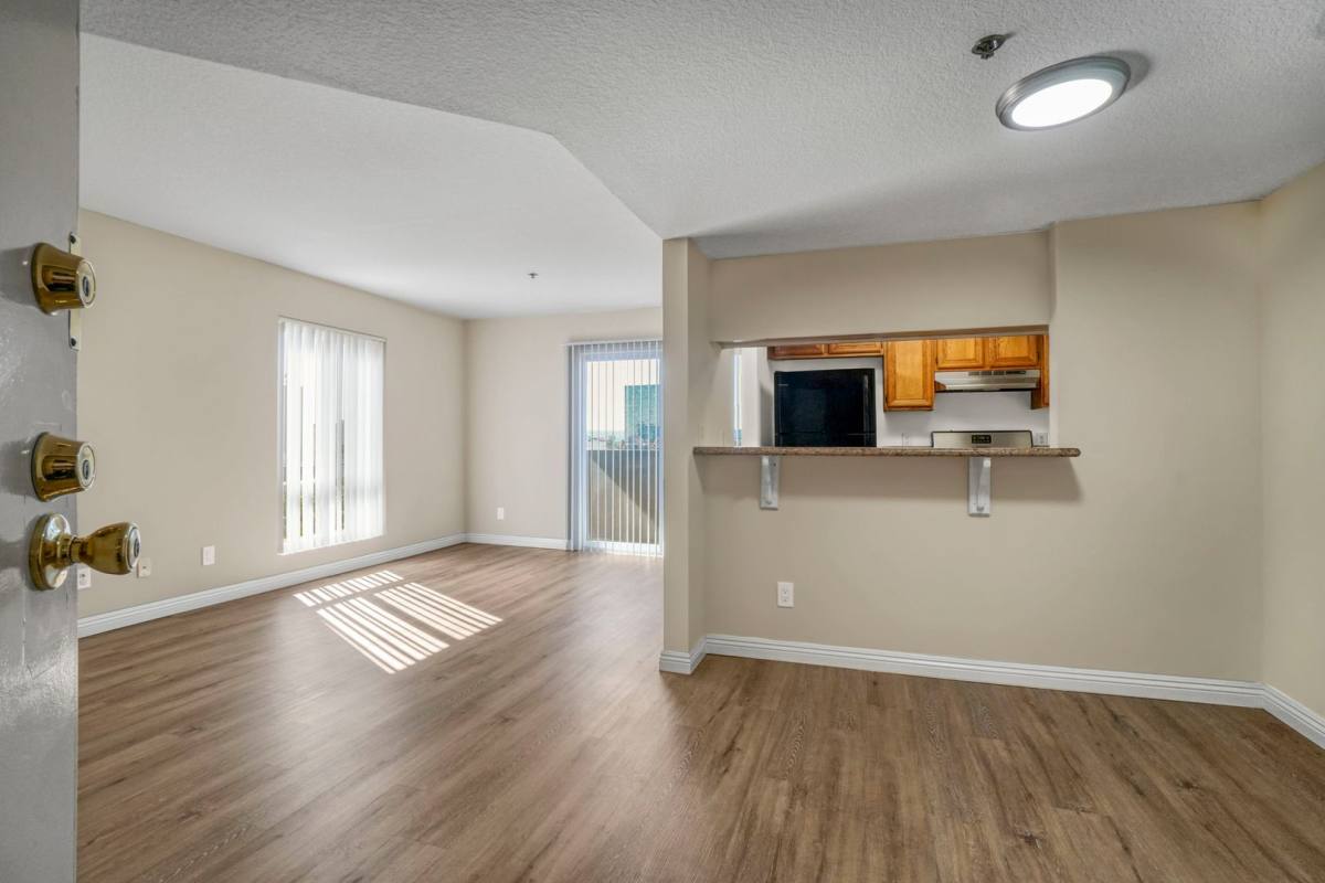 Apartment for rent at 511 S Carondelet St, Los Angeles, CA 90057