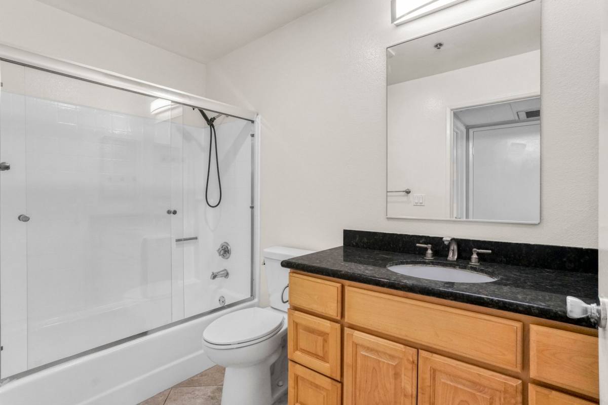 Apartment for rent at 511 S Carondelet St, Los Angeles, CA 90057