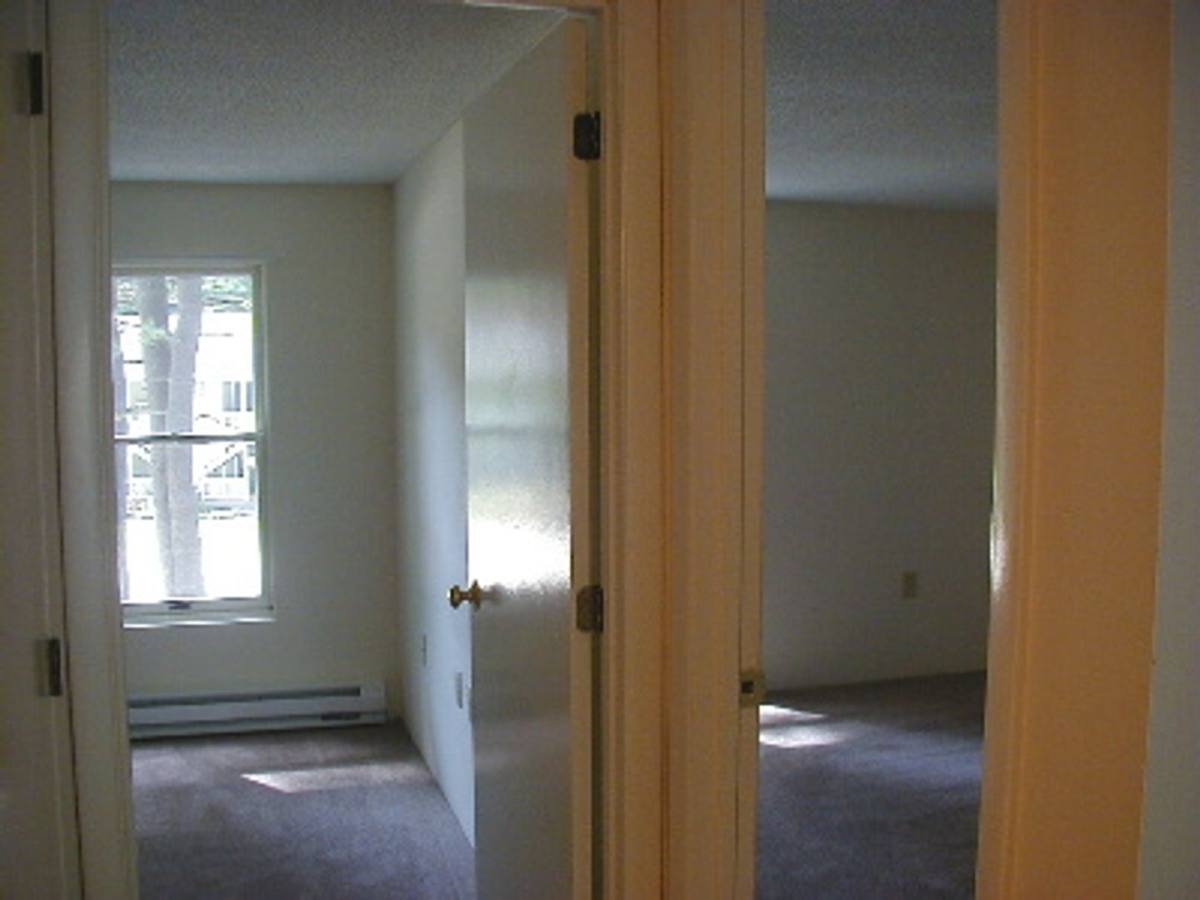 Apartment for rent at 5 Bennett Way, Newmarket, NH 03857