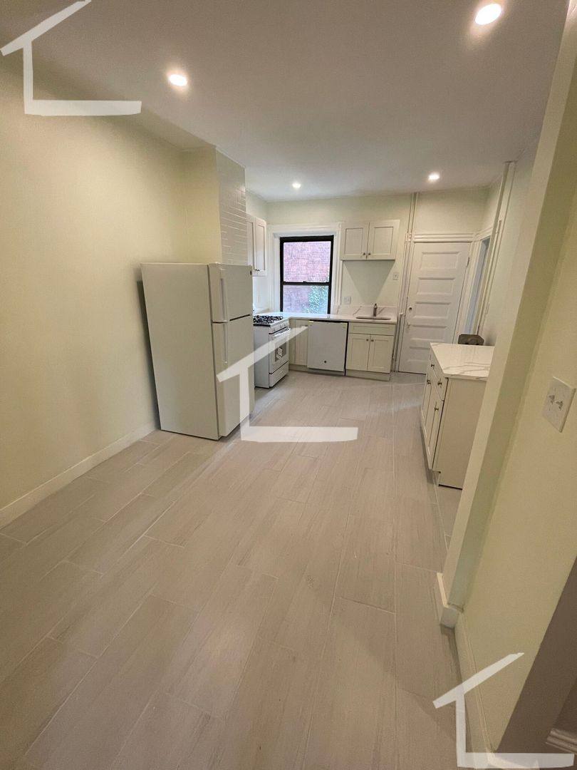 Apartment for rent at 1855 Beacon #2G, Brookline, MA 02445