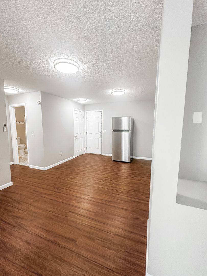 Apartment for rent at 1102-1180 Pine St NE, Salem, OR 97301