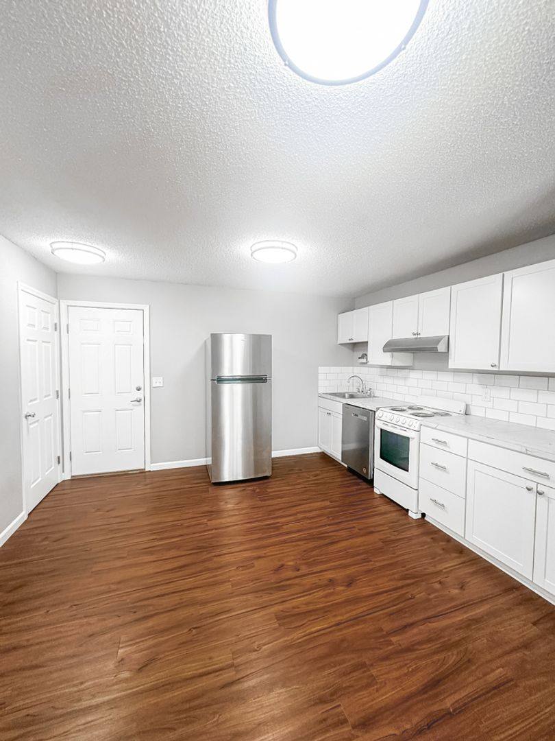 Apartment for rent at 1102-1180 Pine St NE, Salem, OR 97301