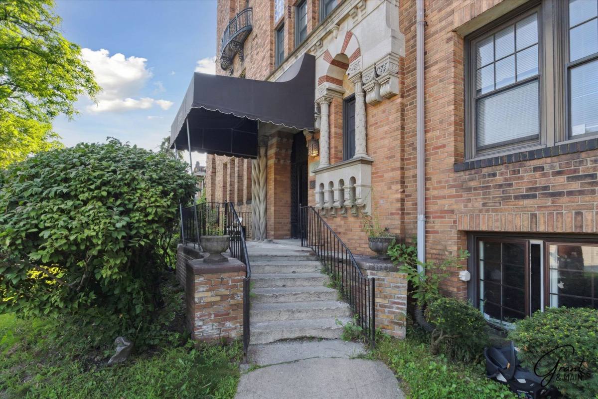 Apartment for rent at 2023 Tuxedo St, Detroit, MI 48206