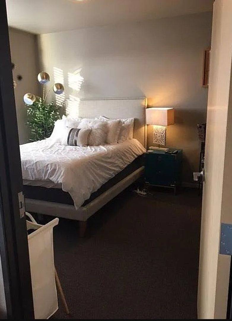 Apartment for rent at 629 S Riverside Dr, Iowa City, IA 52246