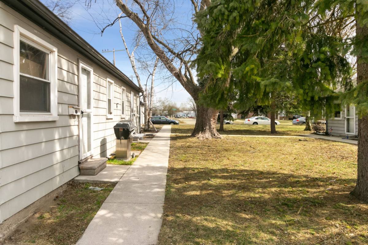 Apartment for rent at 24311 Plymouth Rd, Redford, MI 48239