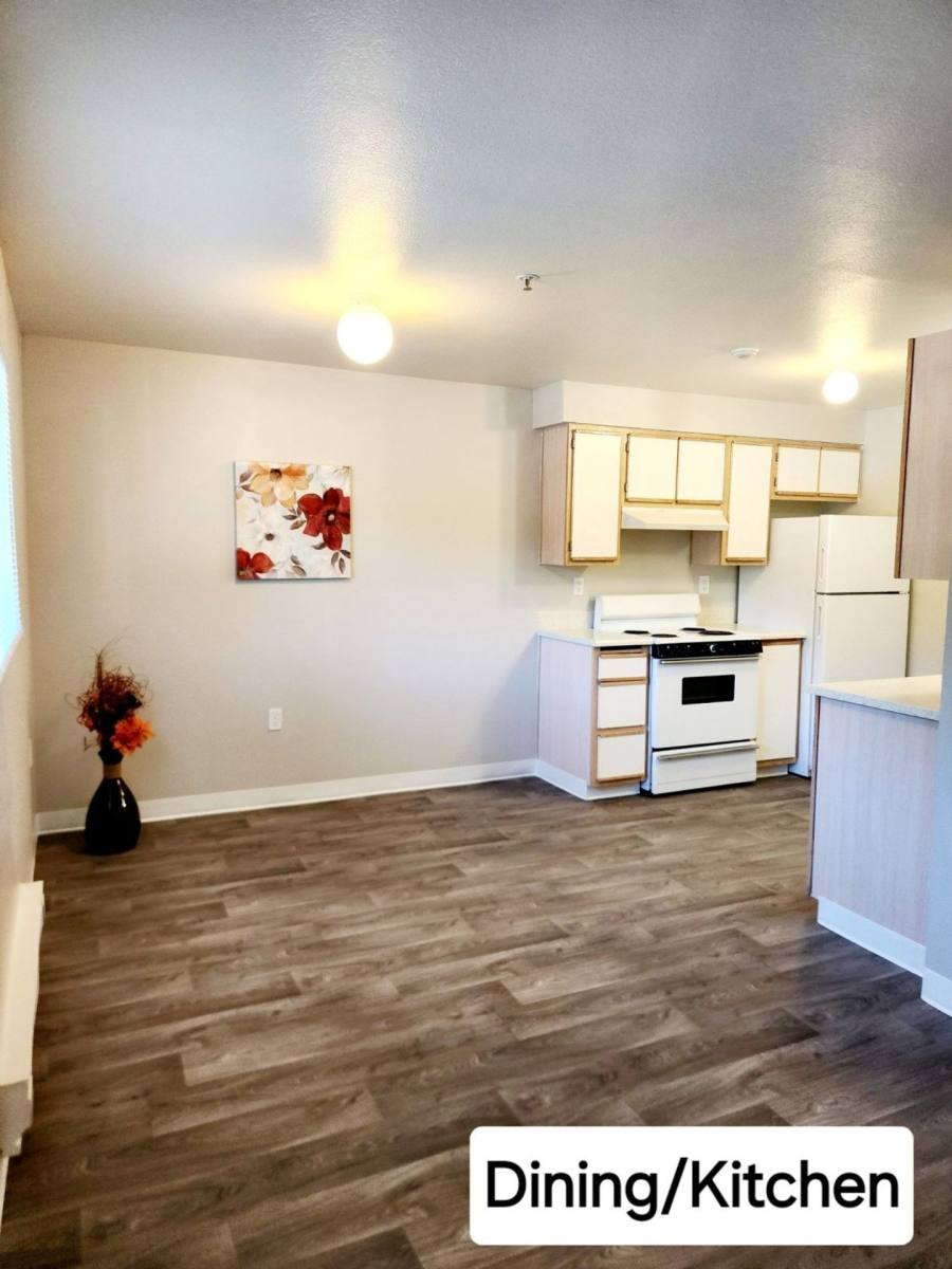 Apartment for rent at 701 43rd Ave SE, Puyallup, WA 98374