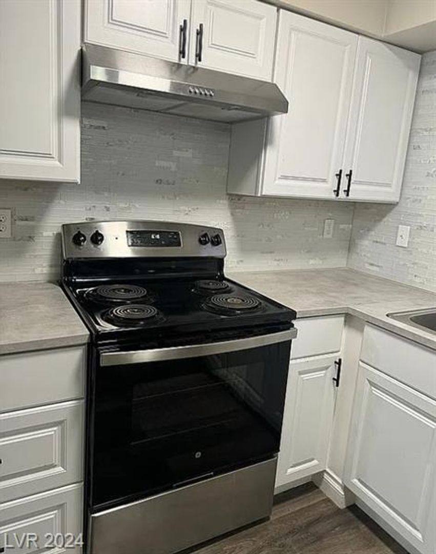 Apartment for rent at 444 N 13th St, Las Vegas, NV 89101
