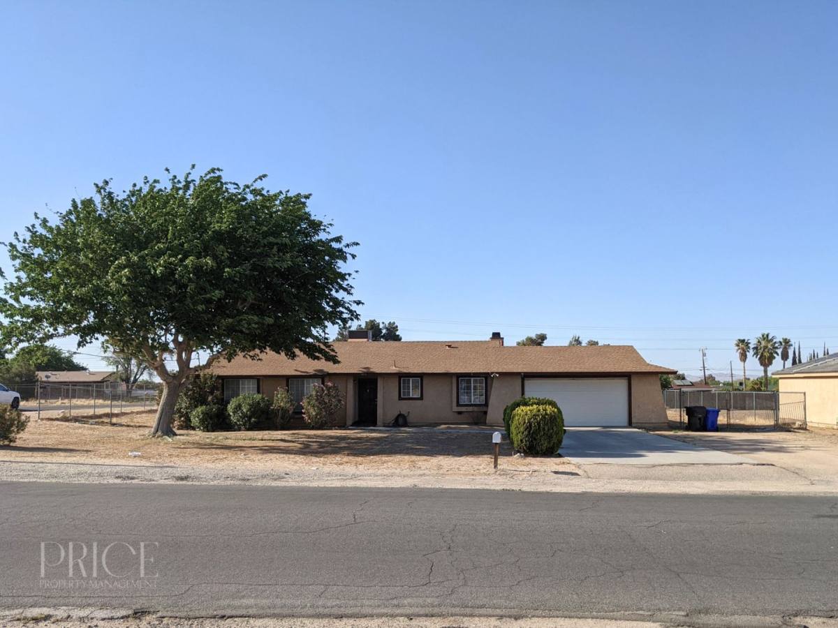 House for rent at 15716 Tokay St, Victorville, CA 92395