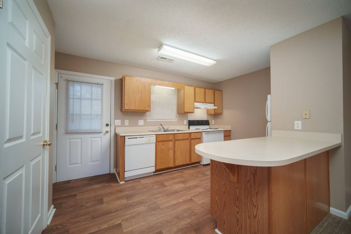 Townhouse for rent at 710 Midway St NW, Hartselle, AL 35640