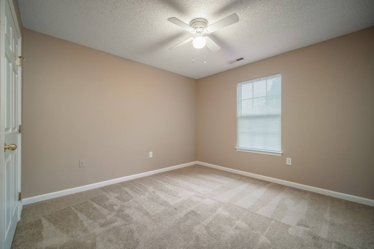 Townhouse for rent at 710 Midway St NW, Hartselle, AL 35640
