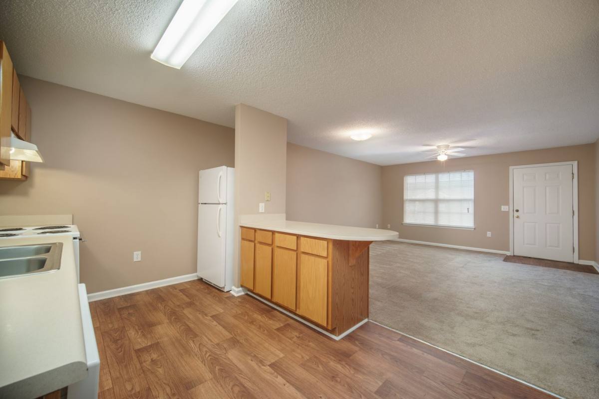 Townhouse for rent at 710 Midway St NW, Hartselle, AL 35640