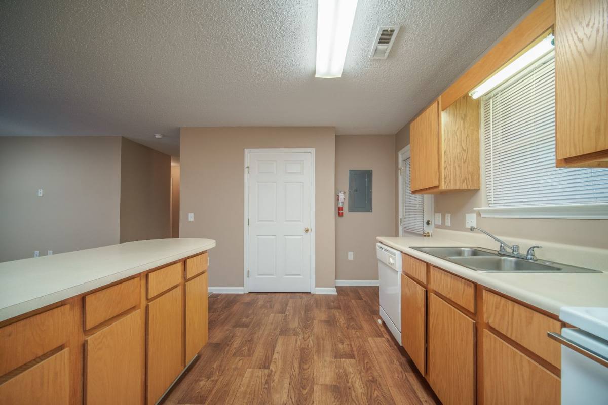 Townhouse for rent at 710 Midway St NW, Hartselle, AL 35640