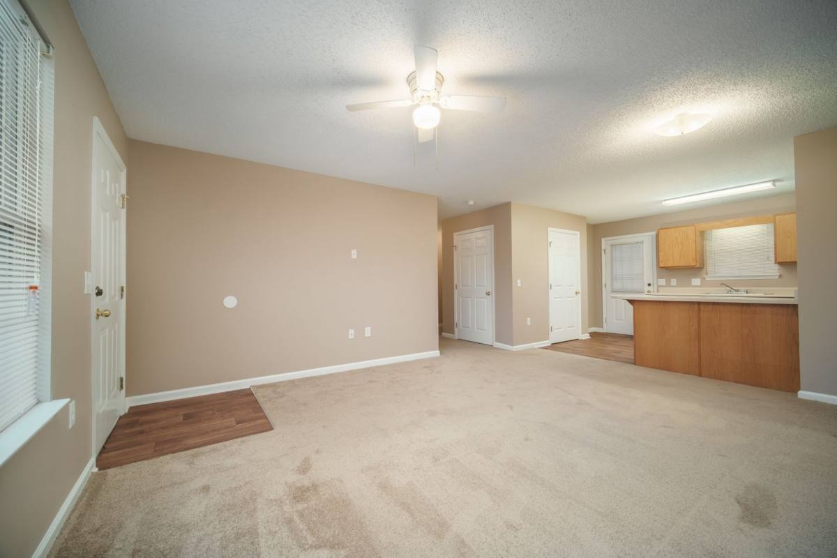 Townhouse for rent at 710 Midway St NW, Hartselle, AL 35640