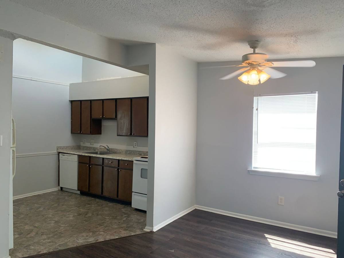 Apartment for rent at 2224 Pasadena Ave, Metairie, LA 70001