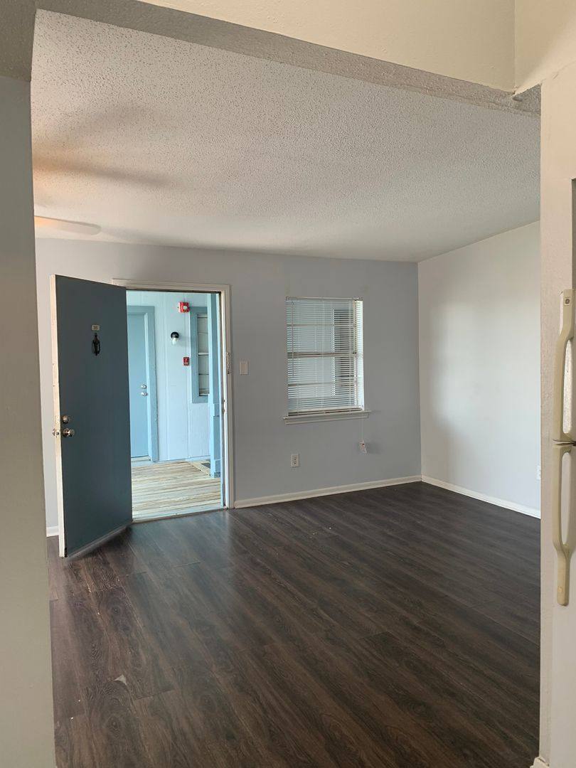 Apartment for rent at 2224 Pasadena Ave, Metairie, LA 70001