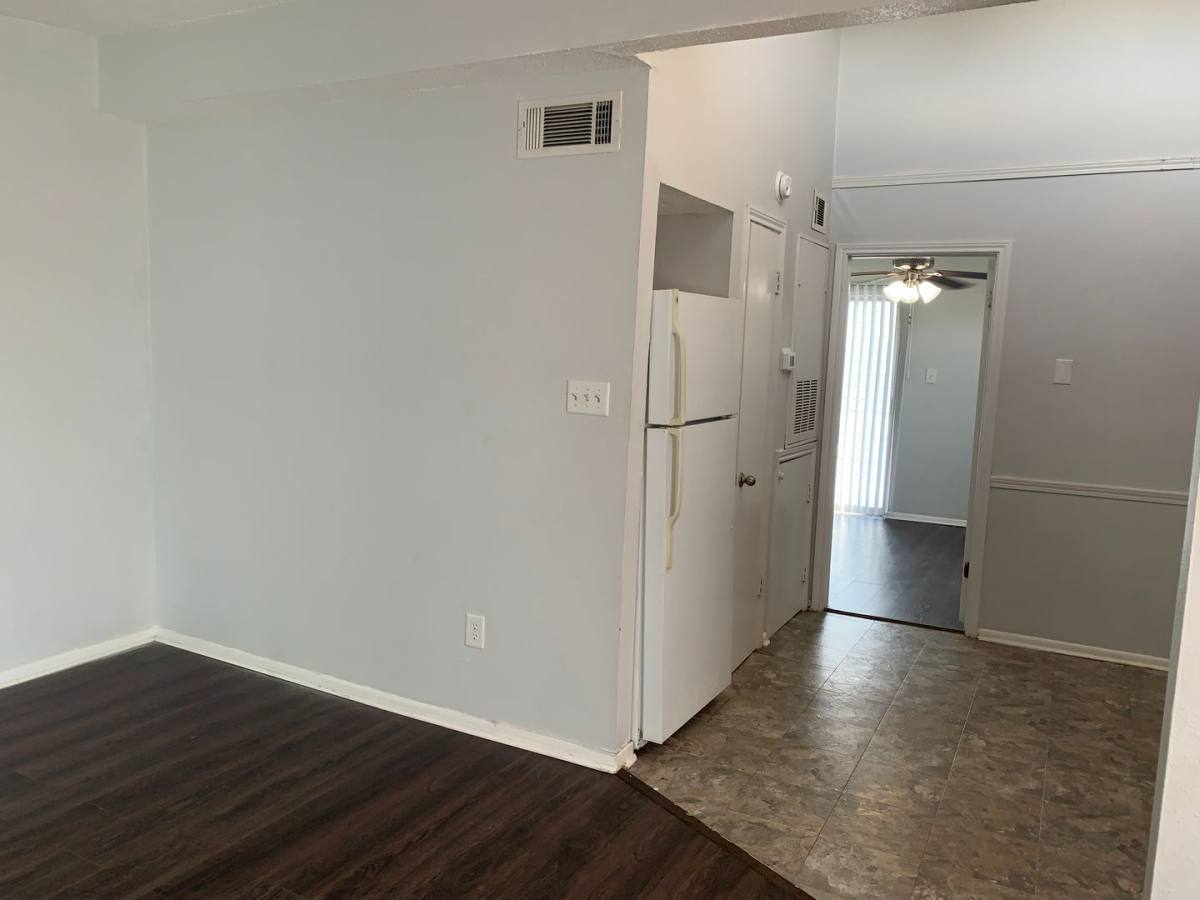 Apartment for rent at 2224 Pasadena Ave, Metairie, LA 70001