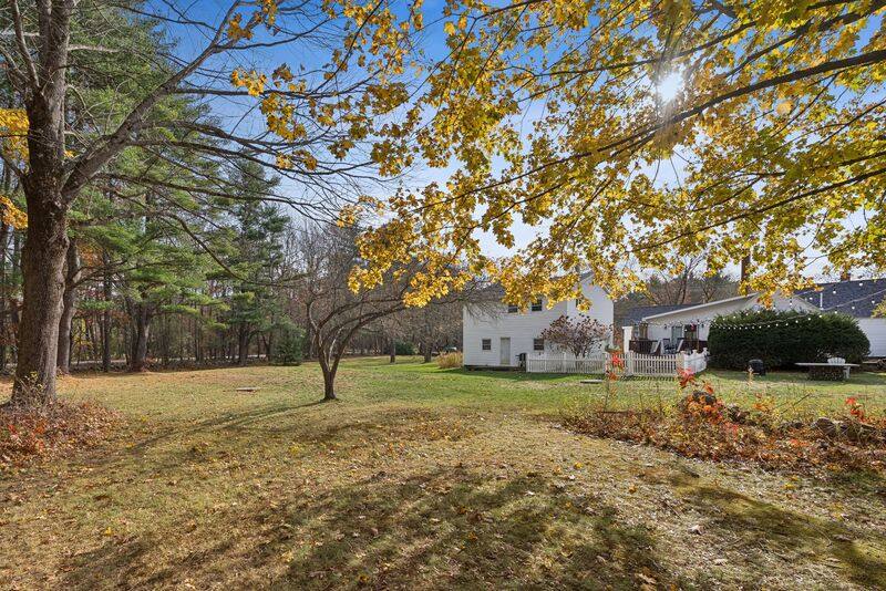 Apartment for rent at 1087 Littlefield Rd, Wells, ME 04090