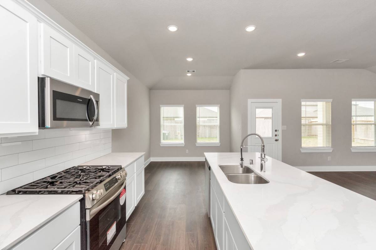 House for rent at 10511 Moon Valley Lane, Rosharon, TX 77583