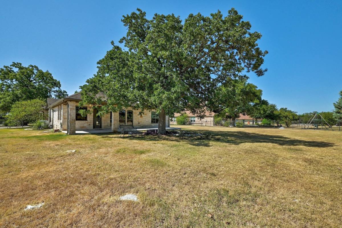 House for rent at 577 Shelf Rock Rd, Driftwood, TX 78619