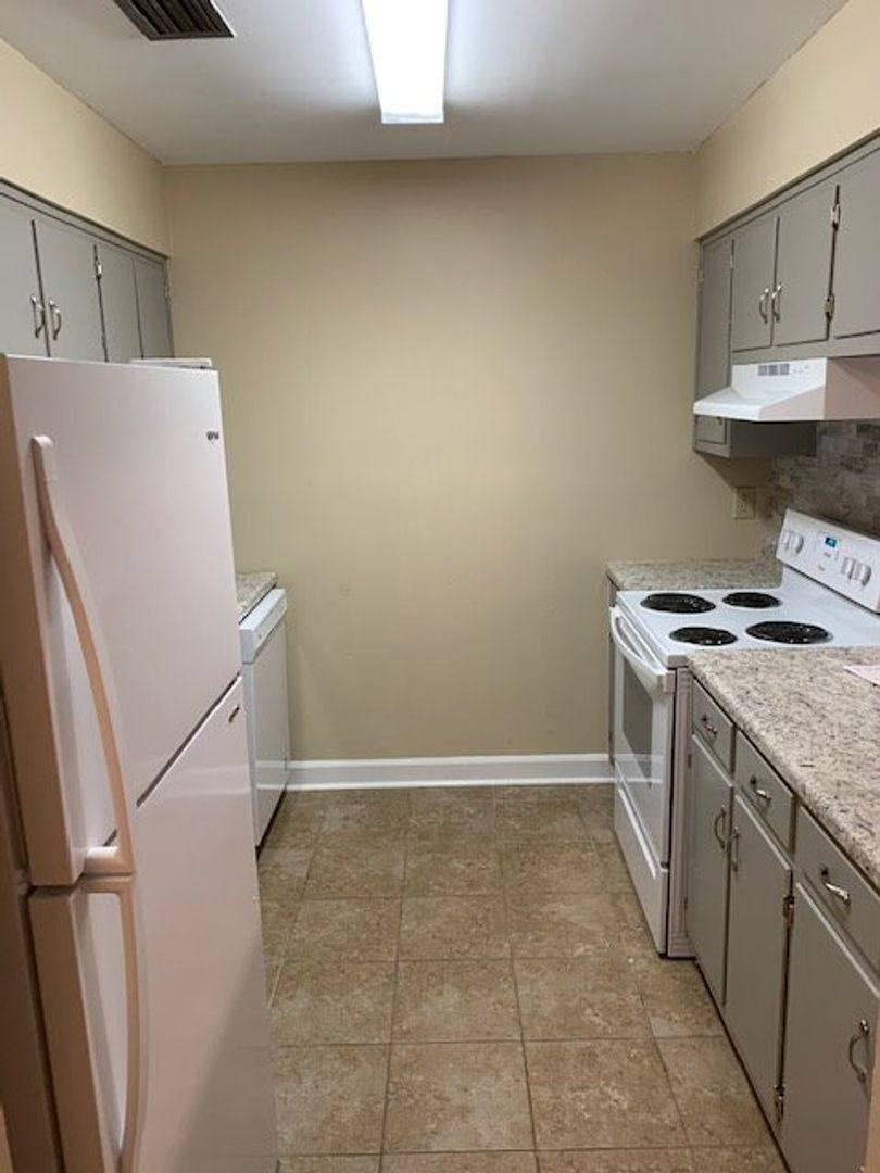 Apartment for rent at 1003 Christine Ave, Anniston, AL 36207