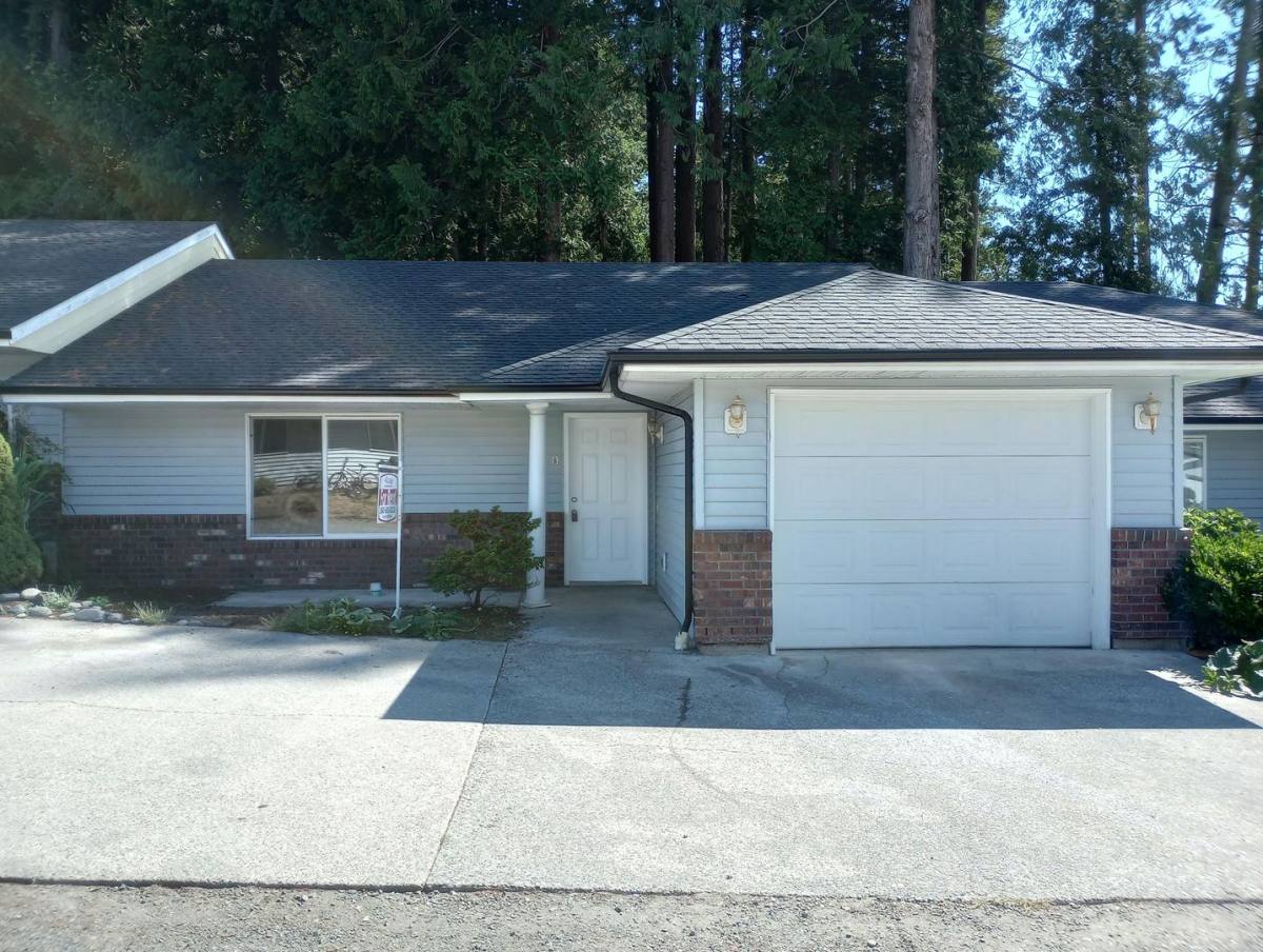 Apartment for rent at 1577 D St, Blaine, WA 98230