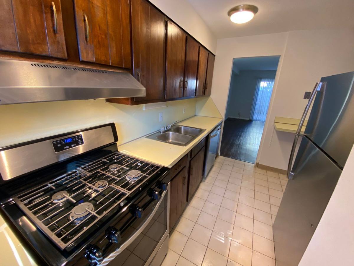 Apartment for rent at 111 W Hudson St, Columbus, OH 43202