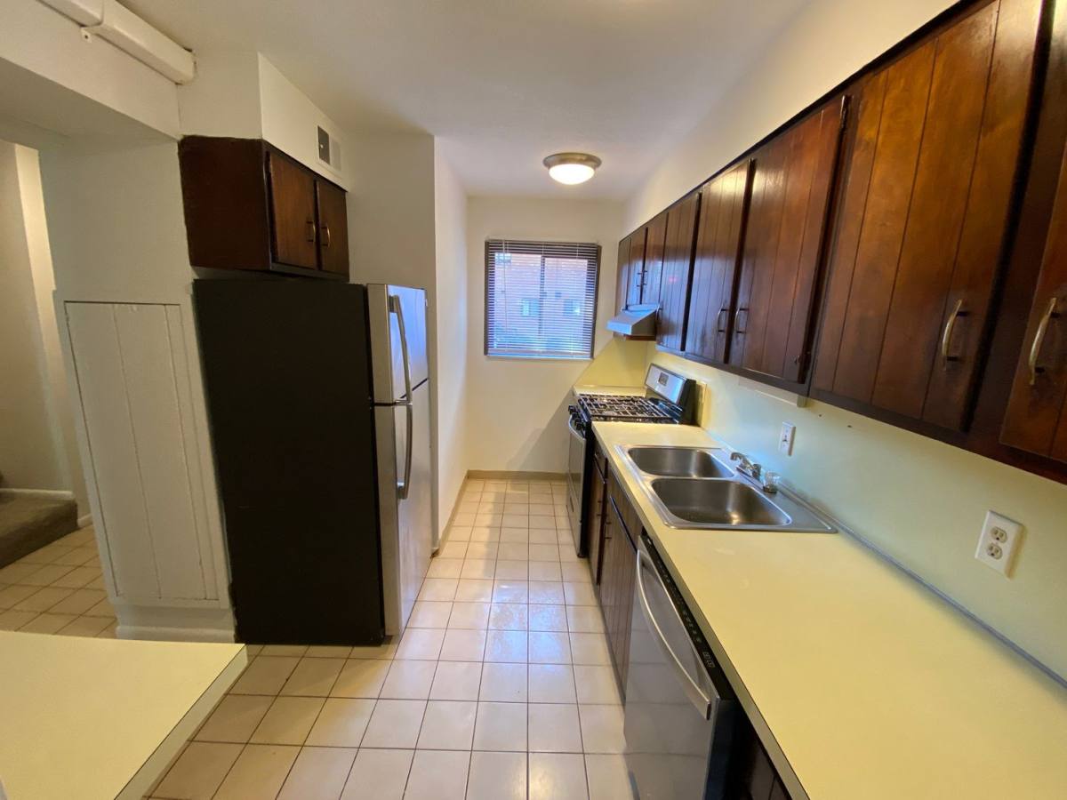 Apartment for rent at 111 W Hudson St, Columbus, OH 43202