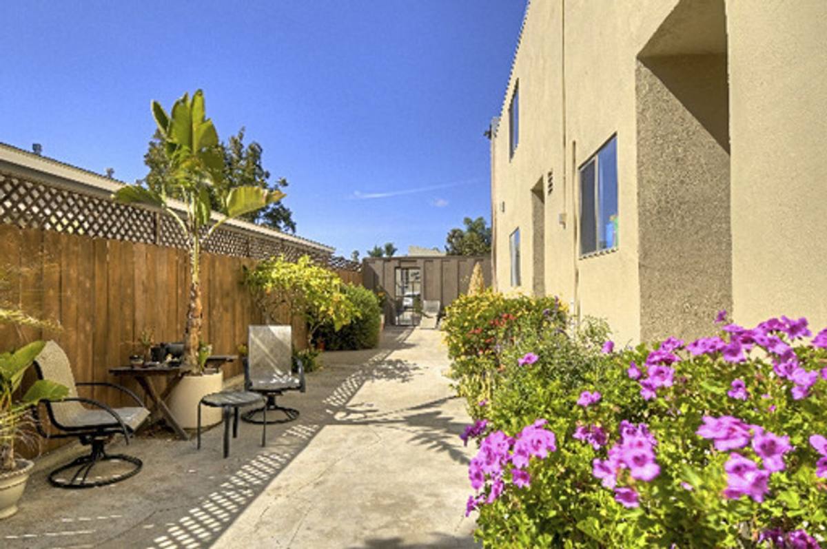 Apartment for rent at 4250 Jewell St #LP, San Diego, CA 92109