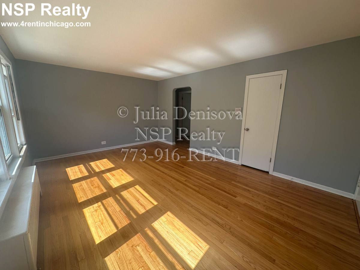 Apartment for rent at 6700 N California #19-1W, Chicago, IL 60645