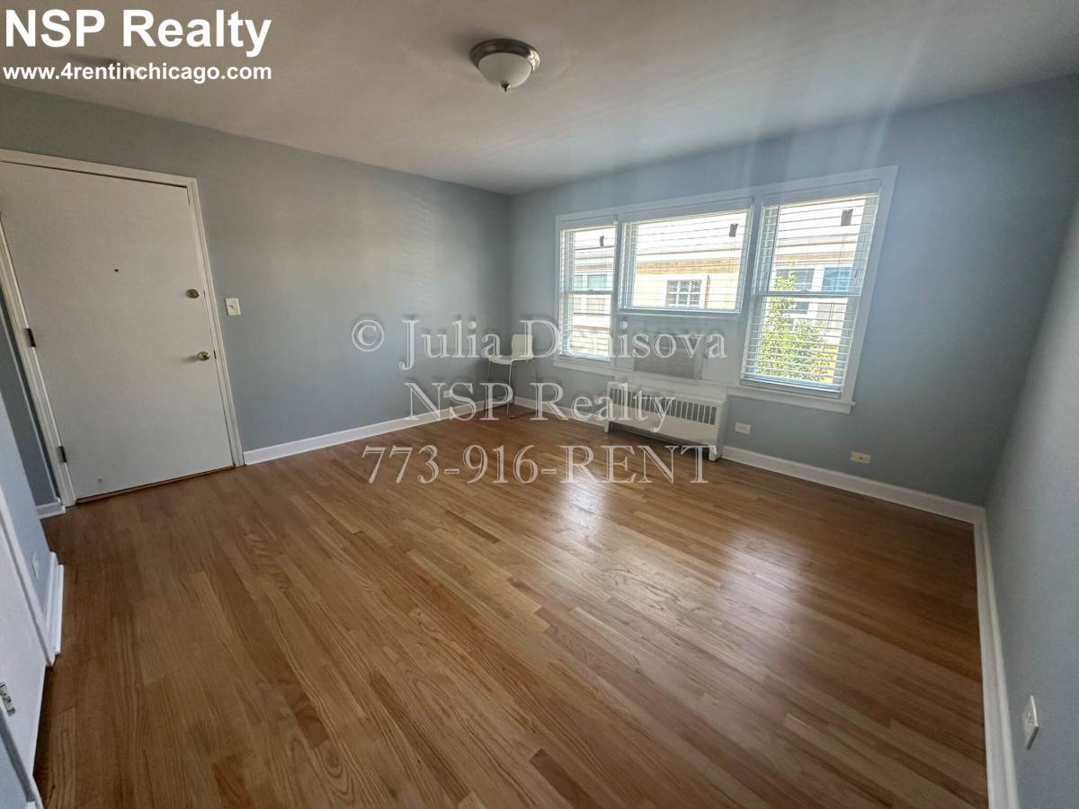 Apartment for rent at 6700 N California #19-1W, Chicago, IL 60645