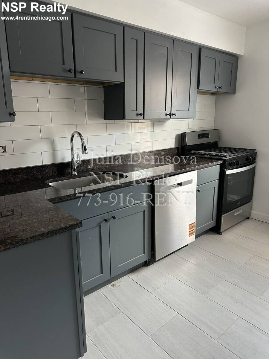 Apartment for rent at 6700 N California #19-1W, Chicago, IL 60645