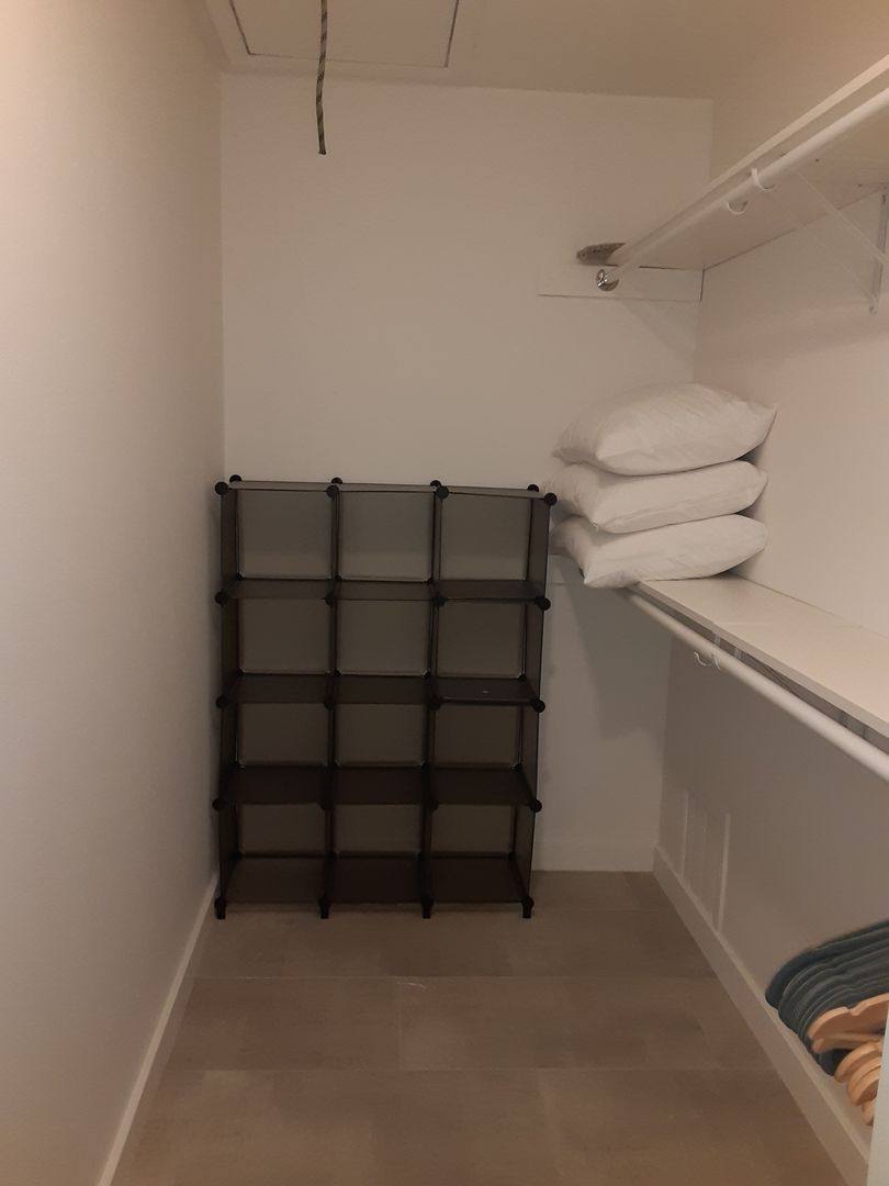 Condo for rent at 631 N Orange Ave, Sarasota, FL 34236