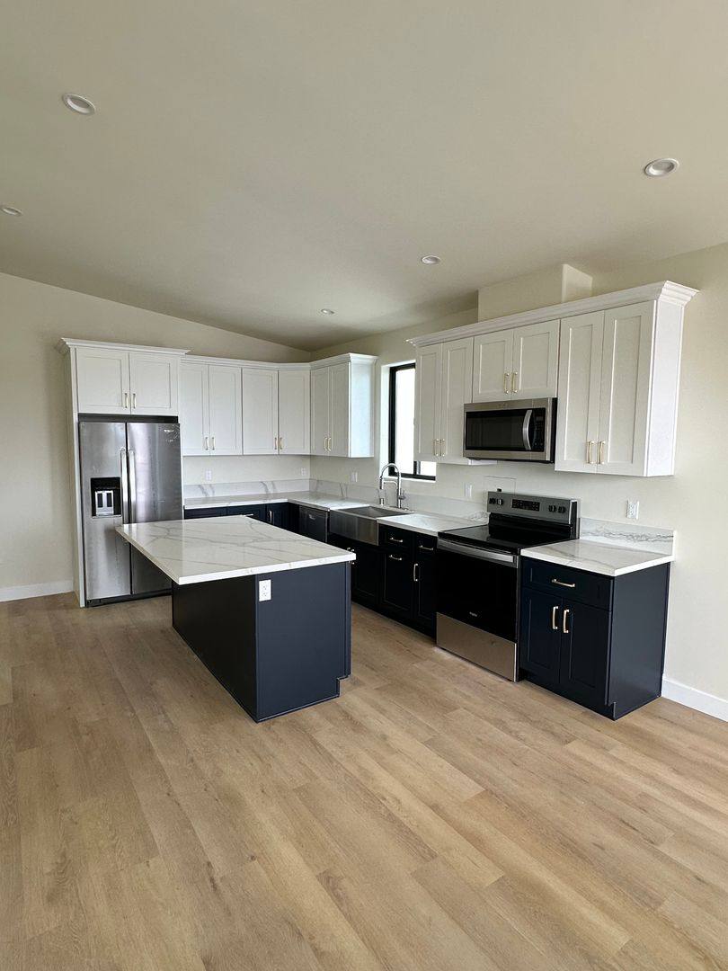 Apartment for rent at 3672 Mabon Place, San Diego, CA 92117