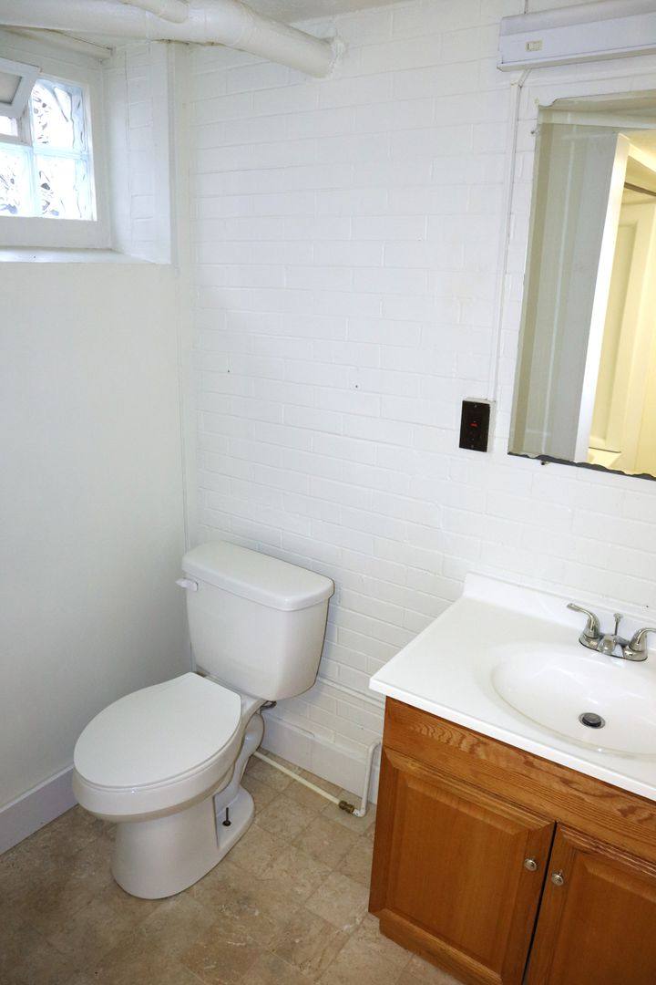 Apartment for rent at 35 S Carpenter Ave, Indiana, PA 15701