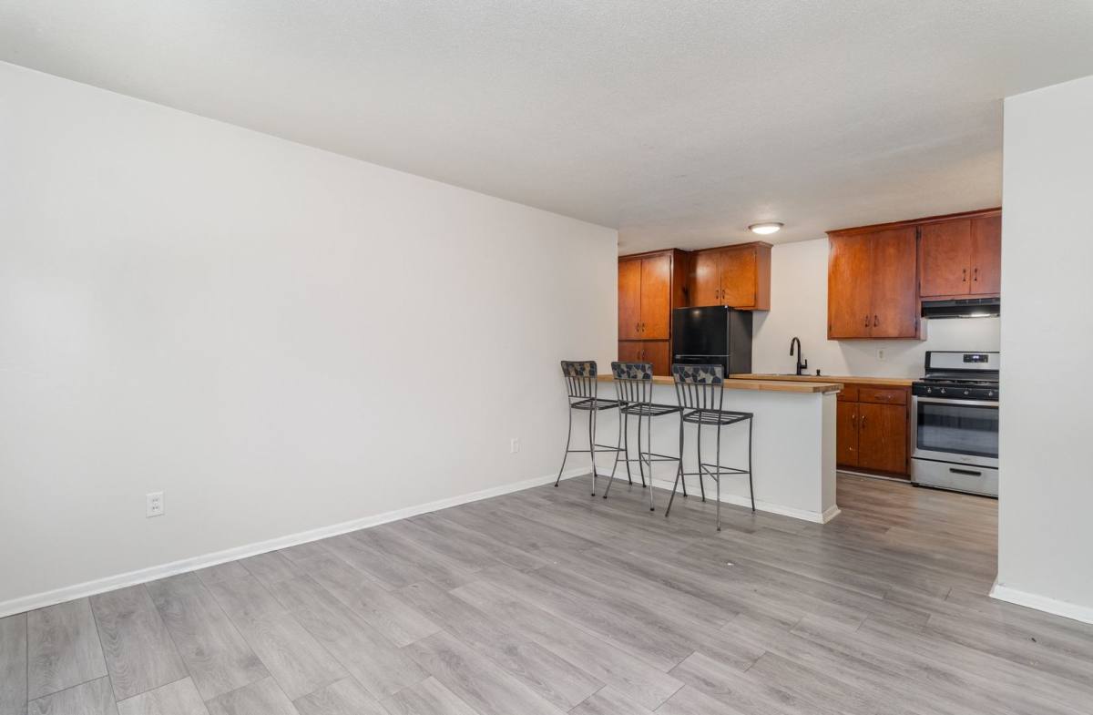 Apartment for rent at 2017 Commerce Blvd, Mound, MN 55364