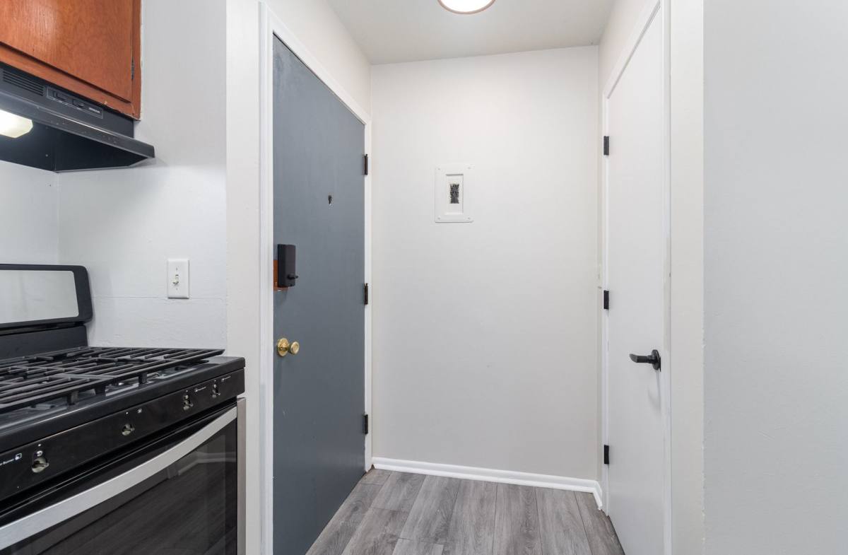 Apartment for rent at 2017 Commerce Blvd, Mound, MN 55364