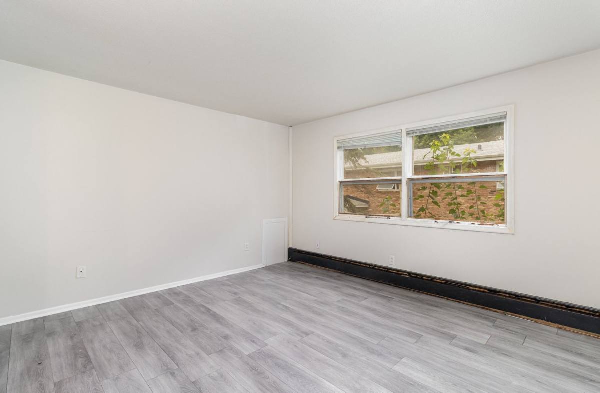 Apartment for rent at 2017 Commerce Blvd, Mound, MN 55364