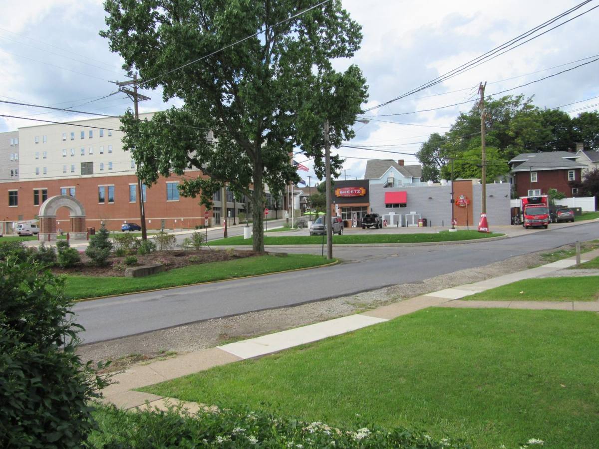 Apartment for rent at 787-789 Wayne Ave, Indiana, PA 15701