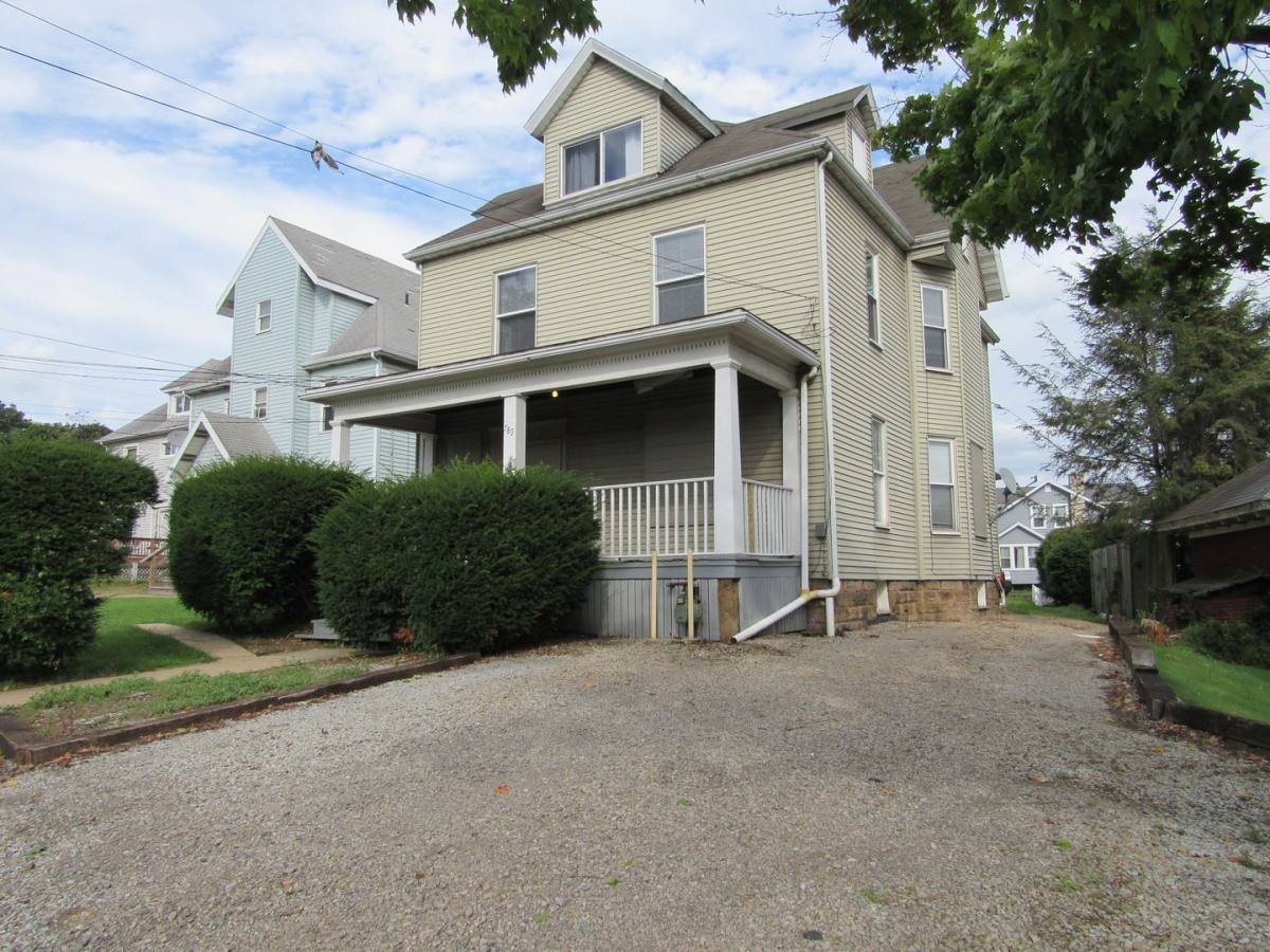 Apartment for rent at 787-789 Wayne Ave, Indiana, PA 15701