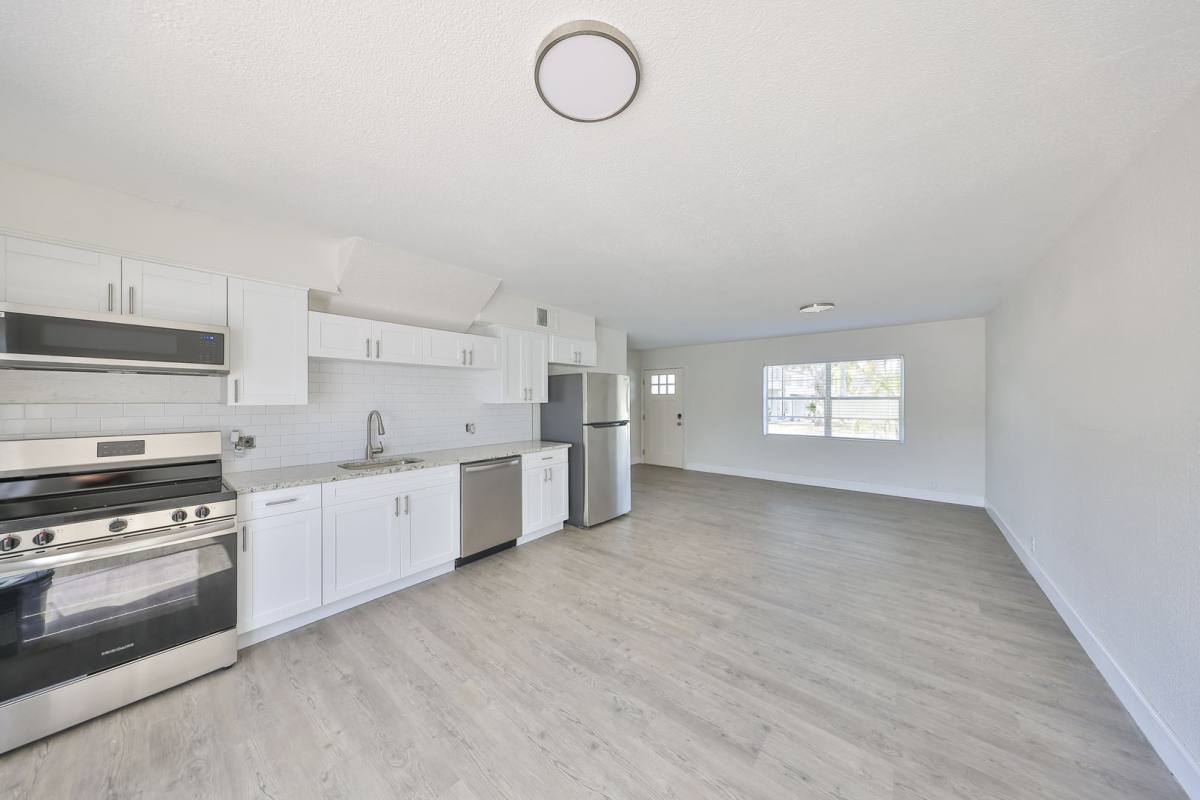 Townhouse for rent at 11960 133rd Ave, Largo, FL 33778